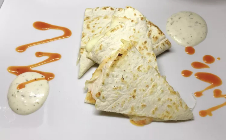Easy Buffalo Chicken Quesadilla