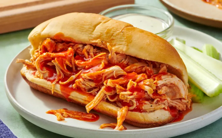 Slow Cooker Buffalo Chicken Sandwiches