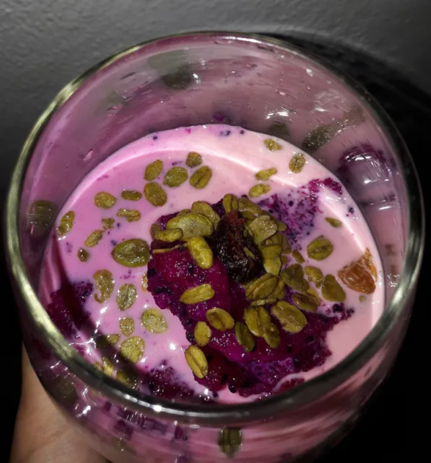 Dragon Fruit Milk with Matcha Granola – Healthy Food