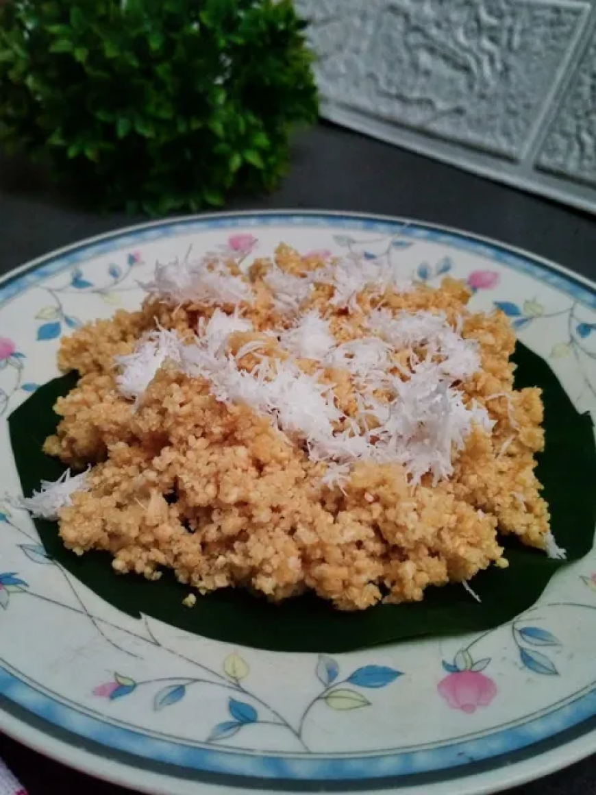 Tiwul Krawu (traditional food of Gunungkidul)